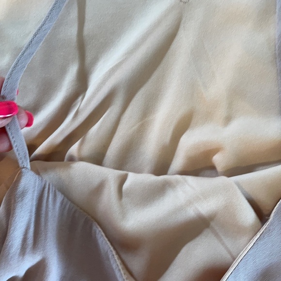 KLD Cold shoulder long sleeve blousy top. Smocked waist, Blush color size SM - Picture 10 of 10